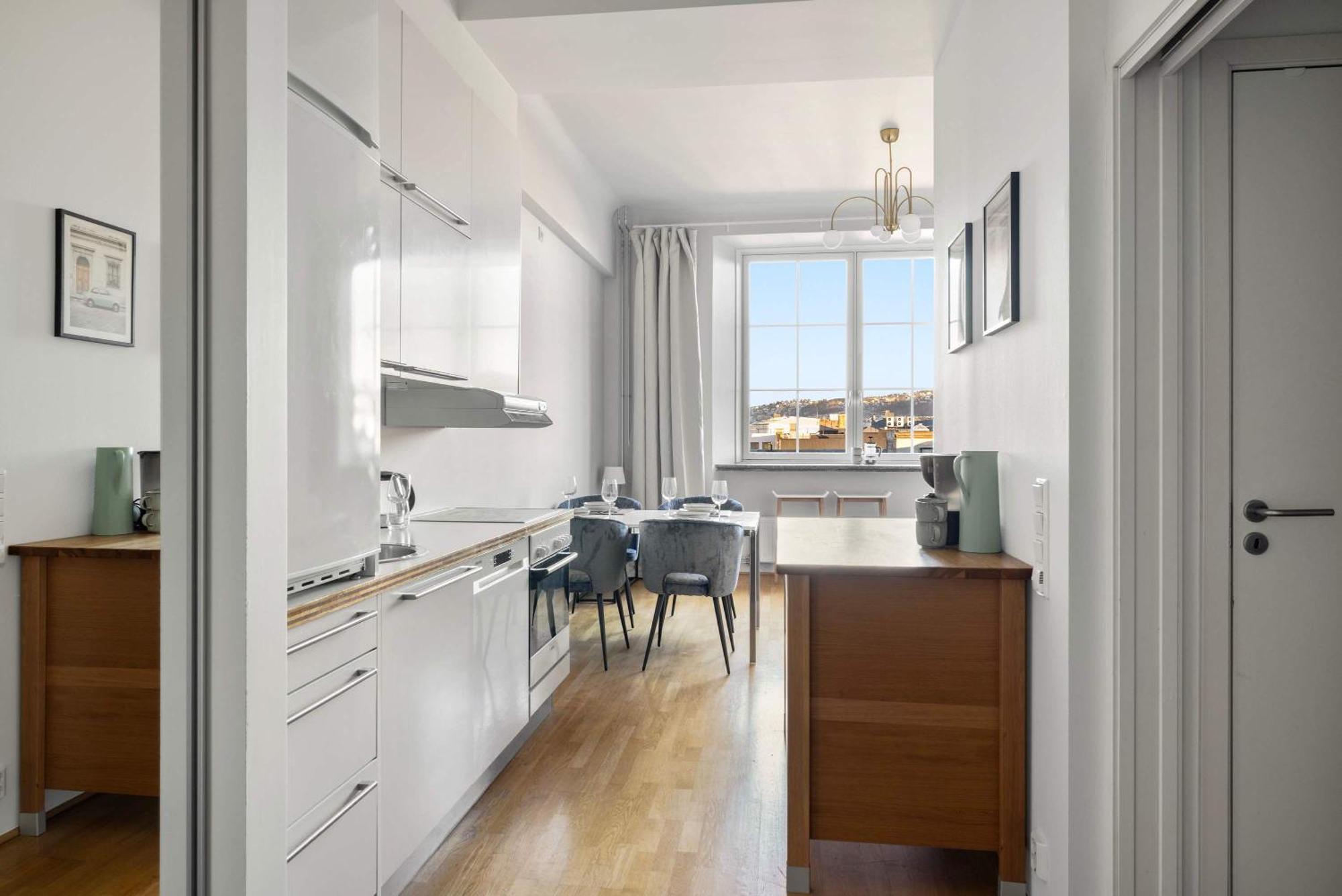 Dinbnb L Cozy Modern In - 1 Min To Tram *
