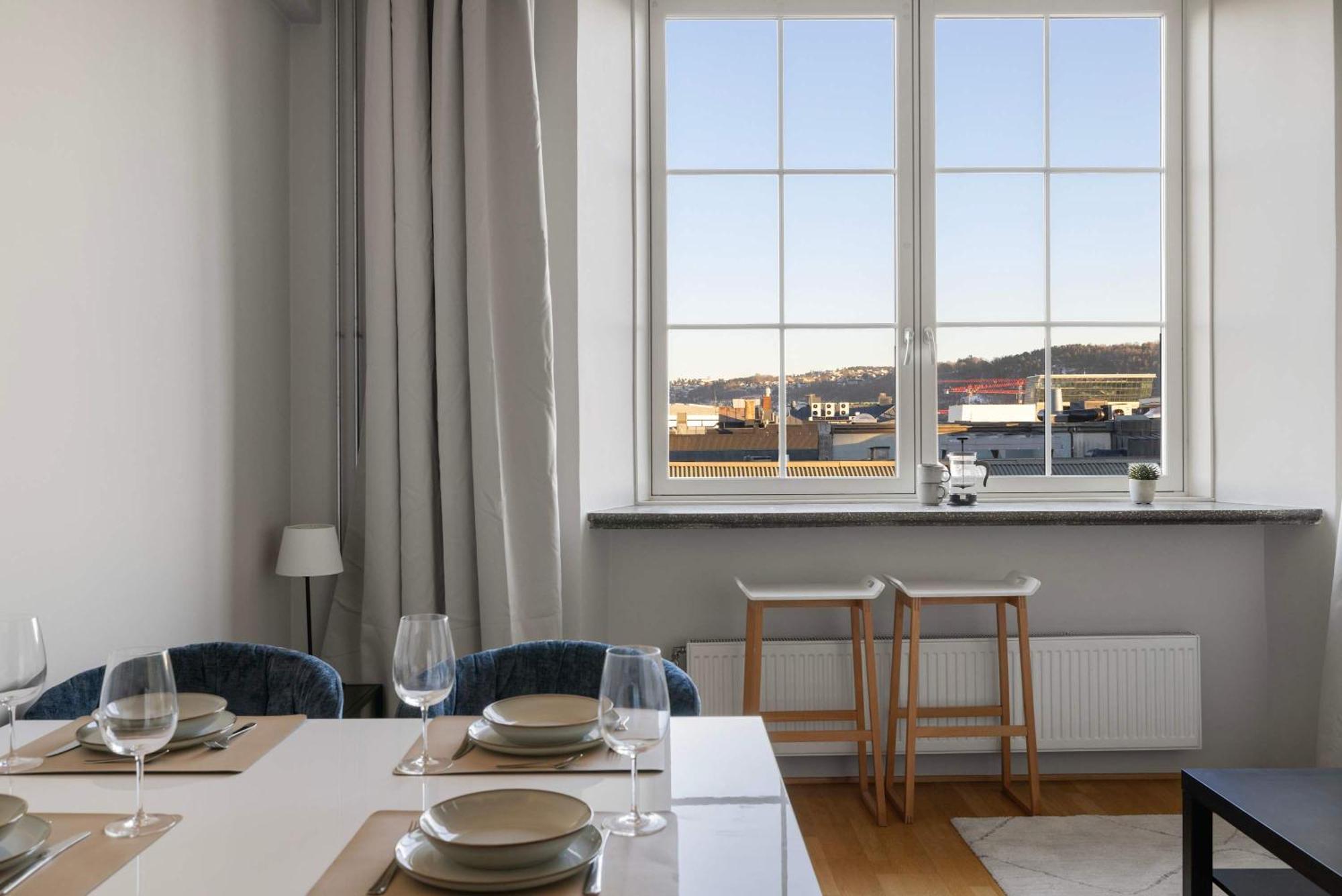 Dinbnb L Cozy Modern In - 1 Min To Tram Lägenhet