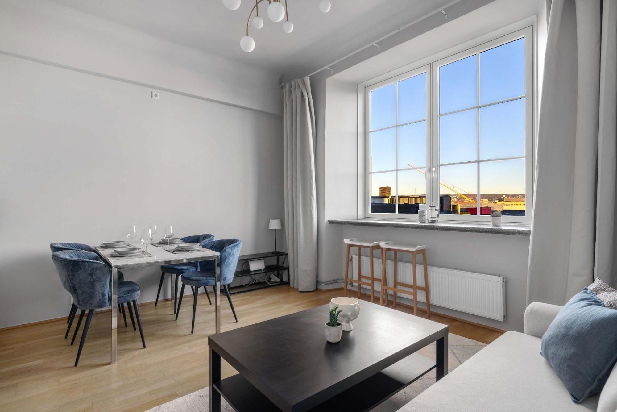 Lägenhet Dinbnb L Cozy Modern In - 1 Min To Tram