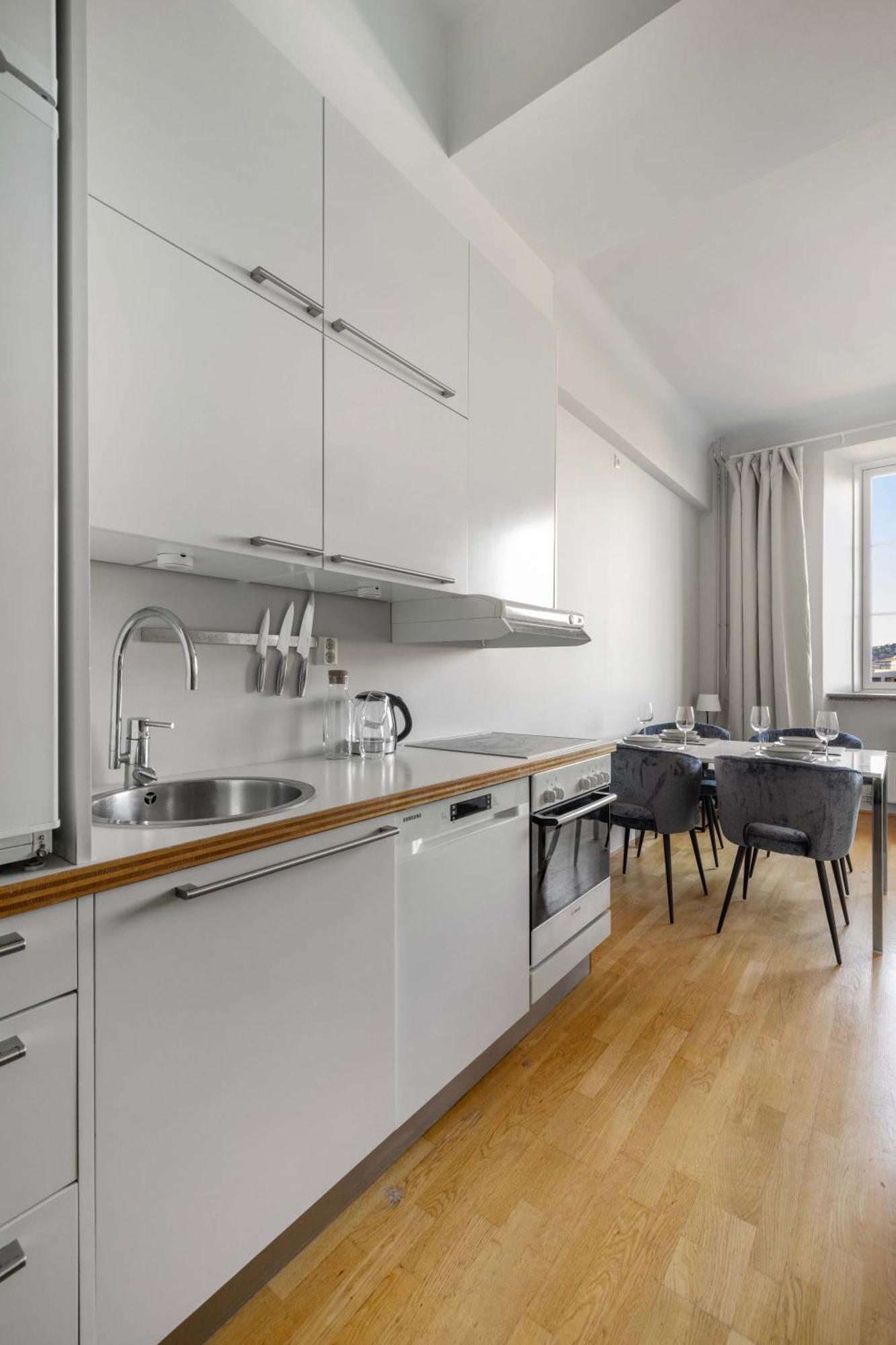 Dinbnb L Cozy Modern In - 1 Min To Tram